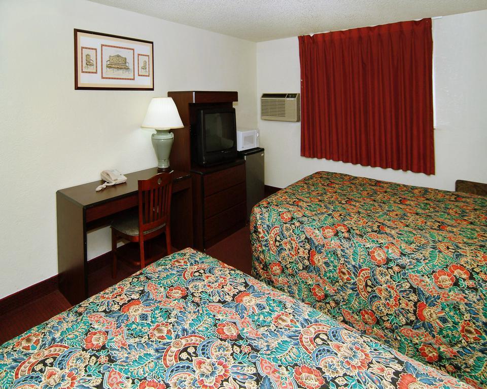 Rodeway Inn Farmington Eksteriør bilde