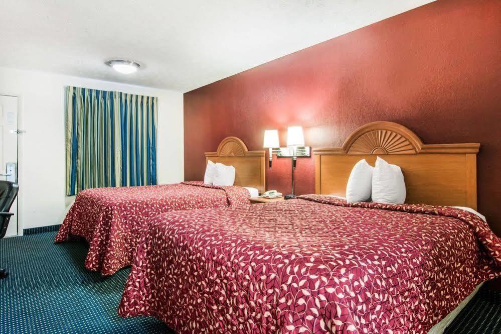 Rodeway Inn Farmington Eksteriør bilde