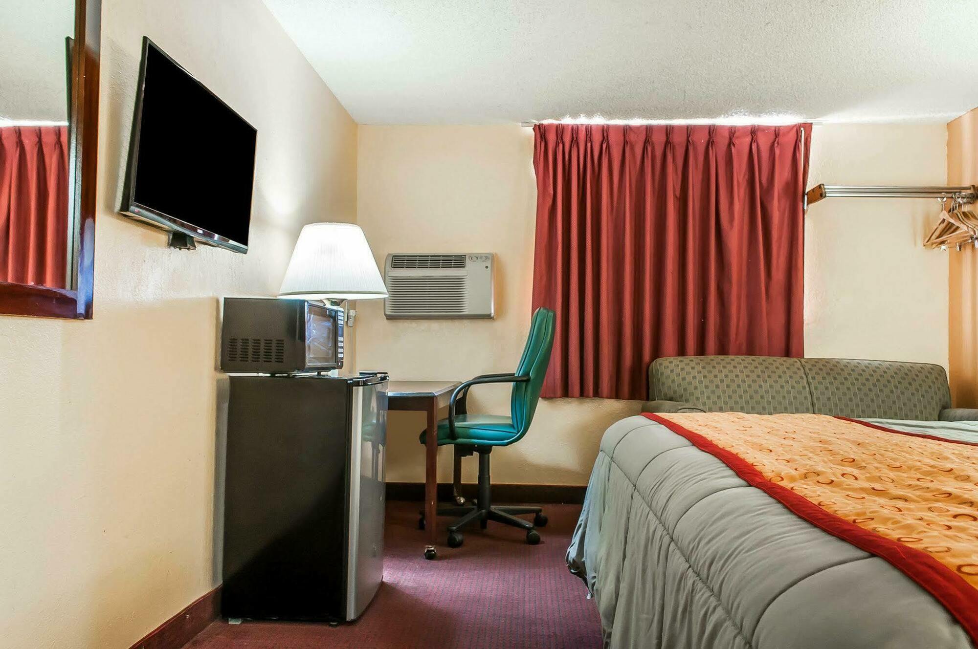 Rodeway Inn Farmington Eksteriør bilde